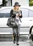 th_38210_Preppie_-_Hilary_Duff_at_a_medical_building_in_Beverly_Hills_-_Jan._20_2010_1213_122_1034lo.jpg