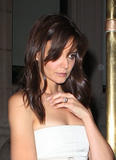 th_06199_celebrity_paradise.com_TheElder_KatieHolmes2010_9_16_atFashionWeekinNYC35_122_472lo.jpg