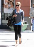 th_03899_celebrity_paradise.com_TheElder_LaurenBosworth2010_09_23_hitthegyminWestHollywood7_122_478lo.jpg