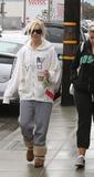 th_00056_Preppie_-_Ashley_Tisdale_heading_to_The_Burn_in_Los_Angeles_-_Feb._6_2010_449_122_632lo.jpg