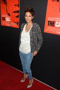 th_61952_HalleBerryVariousCandids201324_122_66lo.jpg