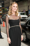 http://img190.imagevenue.com/loc864/th_87994_celebrity-paradise.com-The_Elder-Diane_Kruger_2009-08-18_-_At_Late_Show_with_David_Letterman_674_122_864lo.jpg